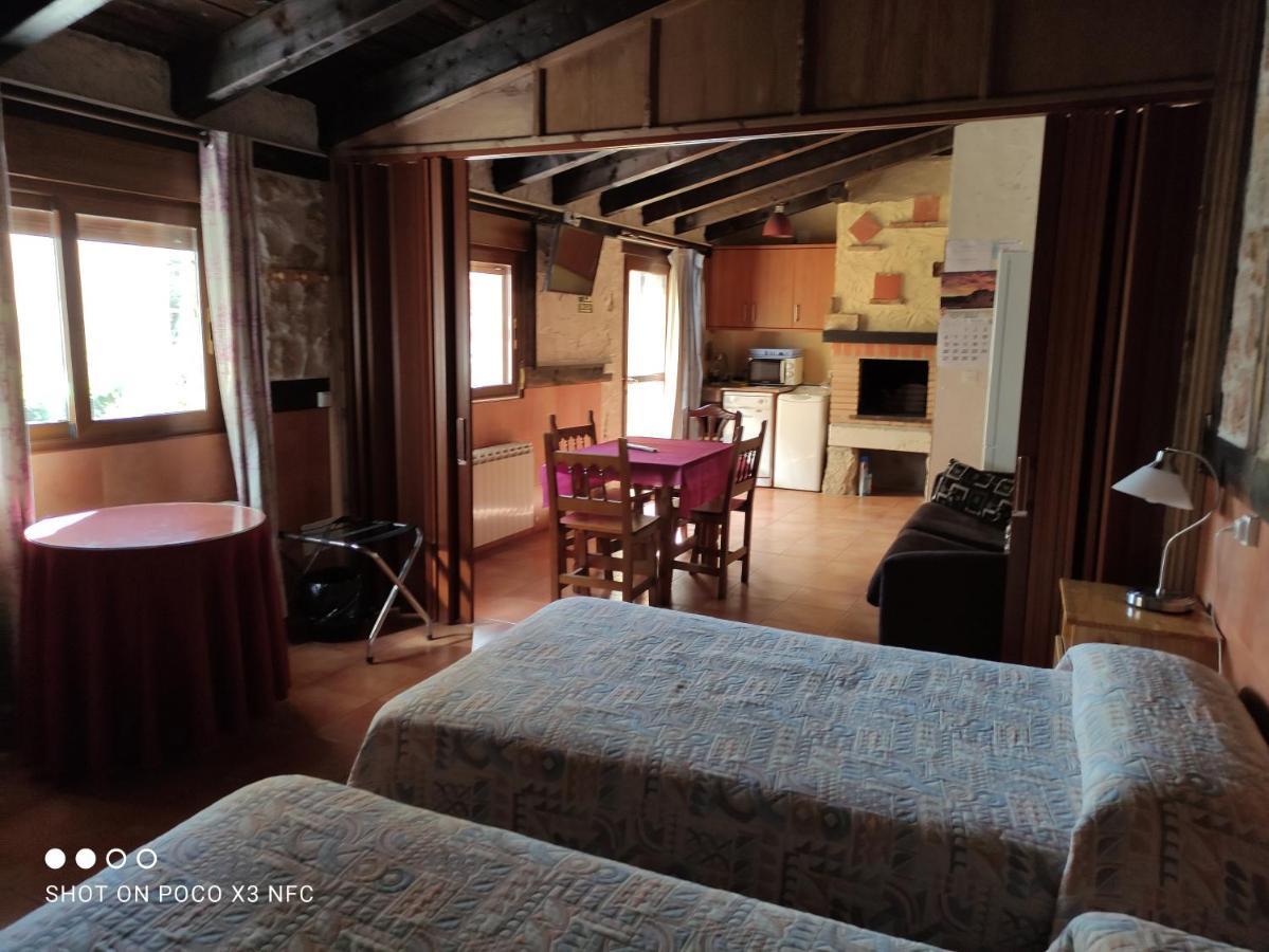 Apartamentos Turisticos Los Abuelos Montemayor de Pililla Extérieur photo