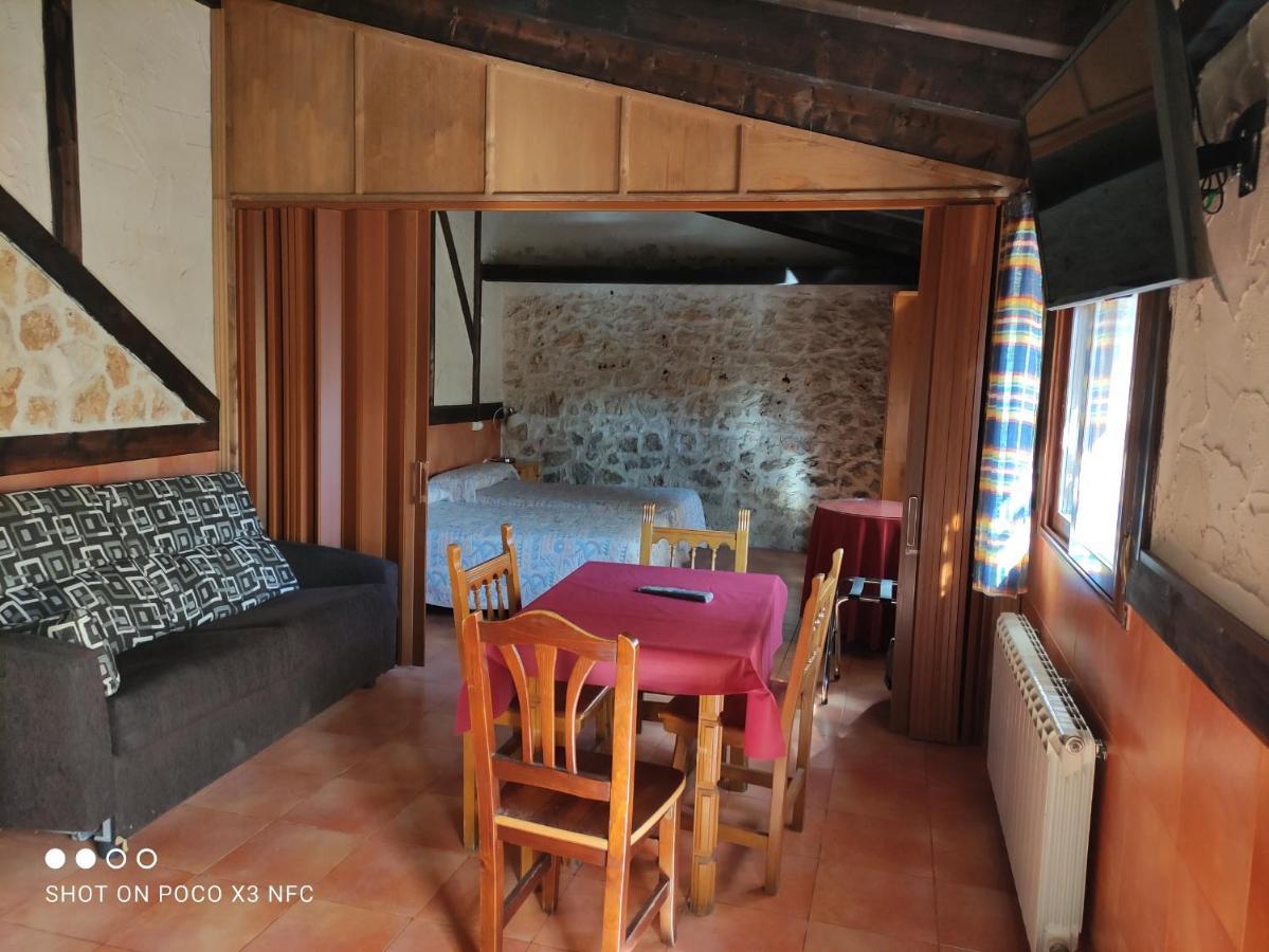 Apartamentos Turisticos Los Abuelos Montemayor de Pililla Extérieur photo