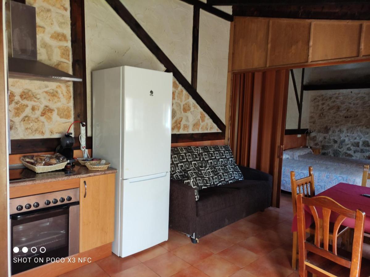 Apartamentos Turisticos Los Abuelos Montemayor de Pililla Extérieur photo