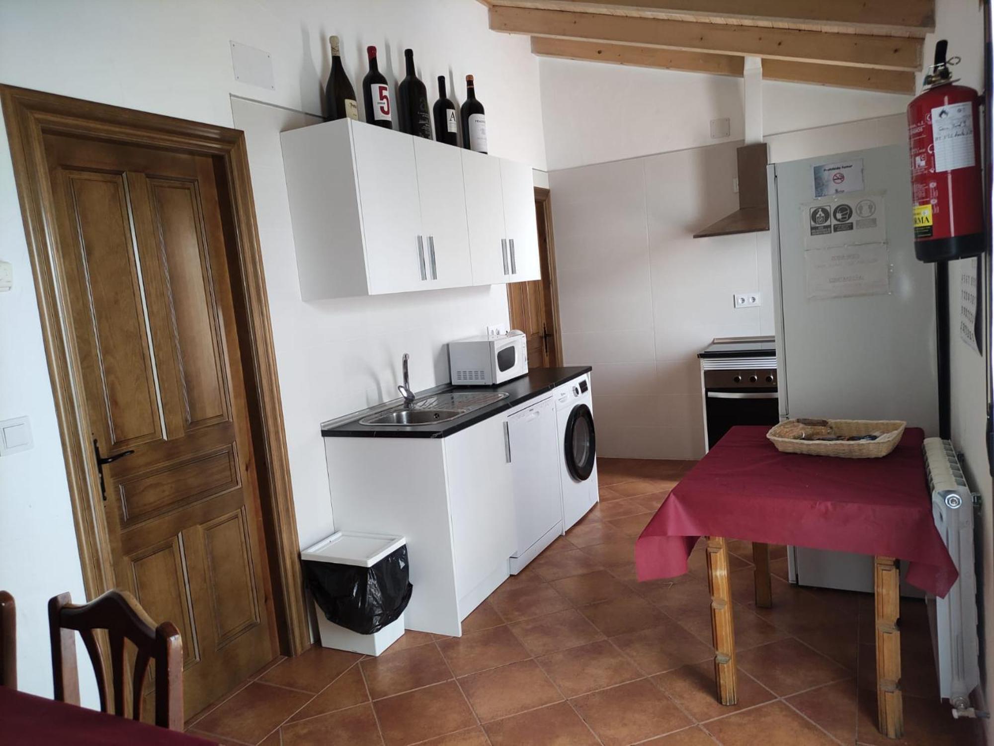 Apartamentos Turisticos Los Abuelos Montemayor de Pililla Extérieur photo