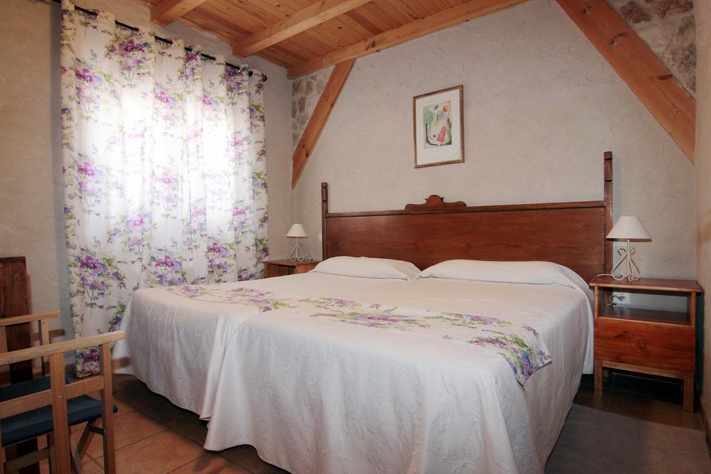 Apartamentos Turisticos Los Abuelos Montemayor de Pililla Extérieur photo