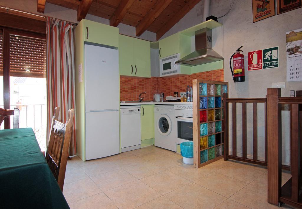 Apartamentos Turisticos Los Abuelos Montemayor de Pililla Extérieur photo